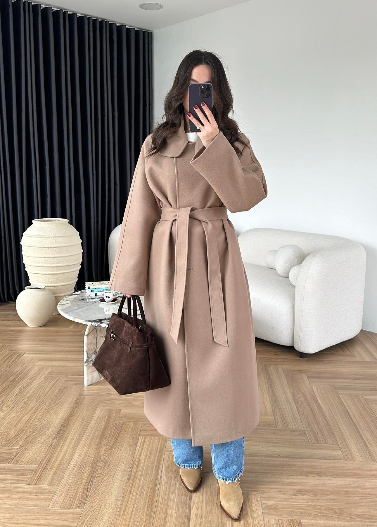 Dik Yakalı Kuşaklı Kaban VİZON